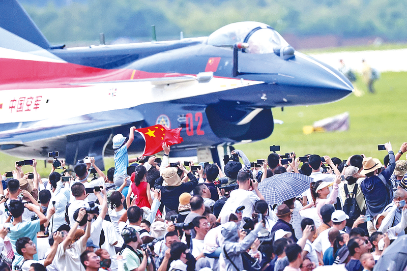 看国产特级大鸡巴操云南妹子逼视频长春航空展迎来首个公众日